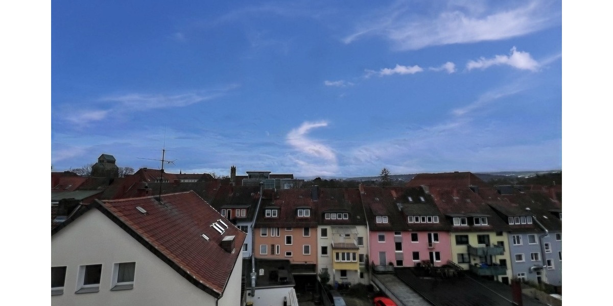 mit KI verändert - Aussicht aus dem Dachflächenfenster